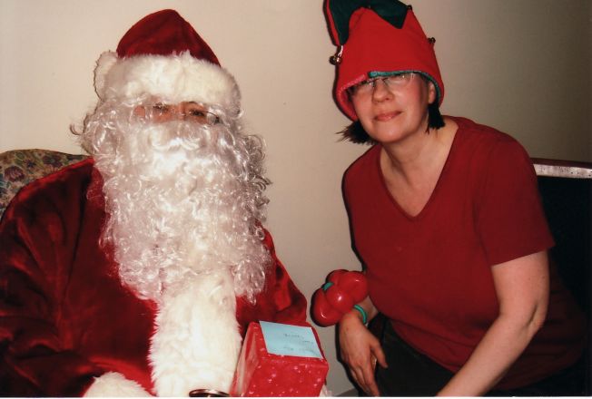 Students and faculty enjoy Holiday Party 2006.