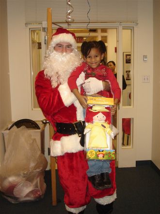 Santa (Chris Kelly) and Kristen Santa (Chris Kelly) and Kristen