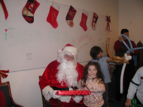 Students and faculty enjoy Holiday Party 2005.