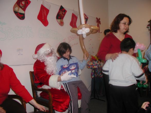 Students and faculty enjoy Holiday Party 2005.