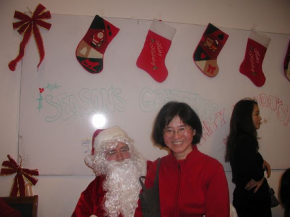 Students and faculty enjoy Holiday Party 2005.