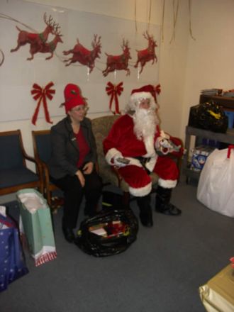 Students and faculty enjoy Holiday Party 2007.