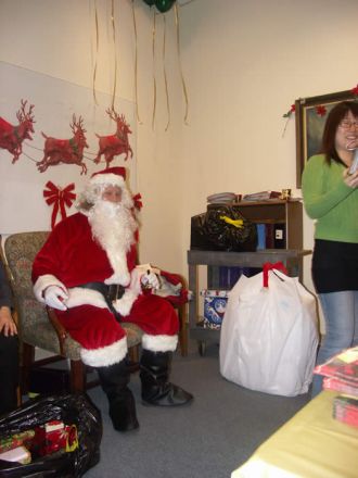 Students and faculty enjoy Holiday Party 2007.