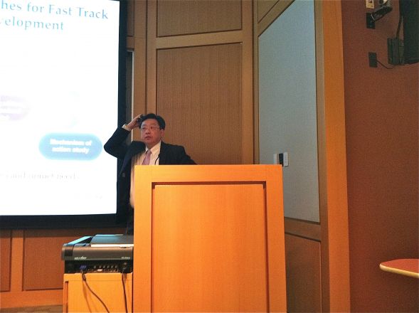 Dr. Stephen Wong, the Methodist Hospital Research Institute, Houston, Tx, an affiliate of Weill Cornell, delivers his talk on &quot;Systems and Chemical Biology Methods for Pathway Driven Drug Repositioning,&quot; on January 15, 2013.